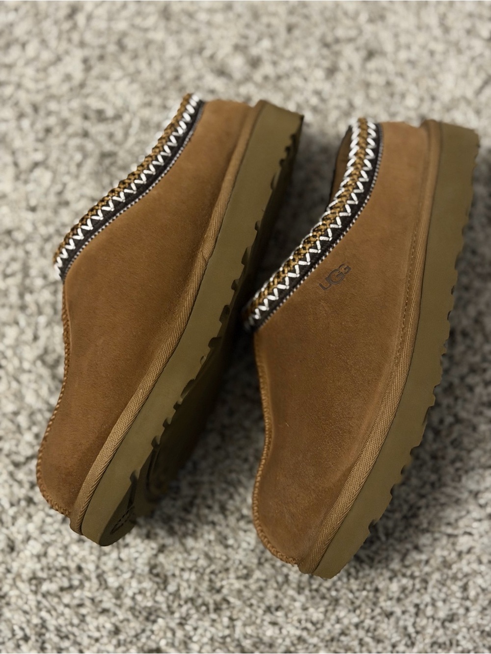 UGG Tasman || Chestnut Suede Slip-On size 7